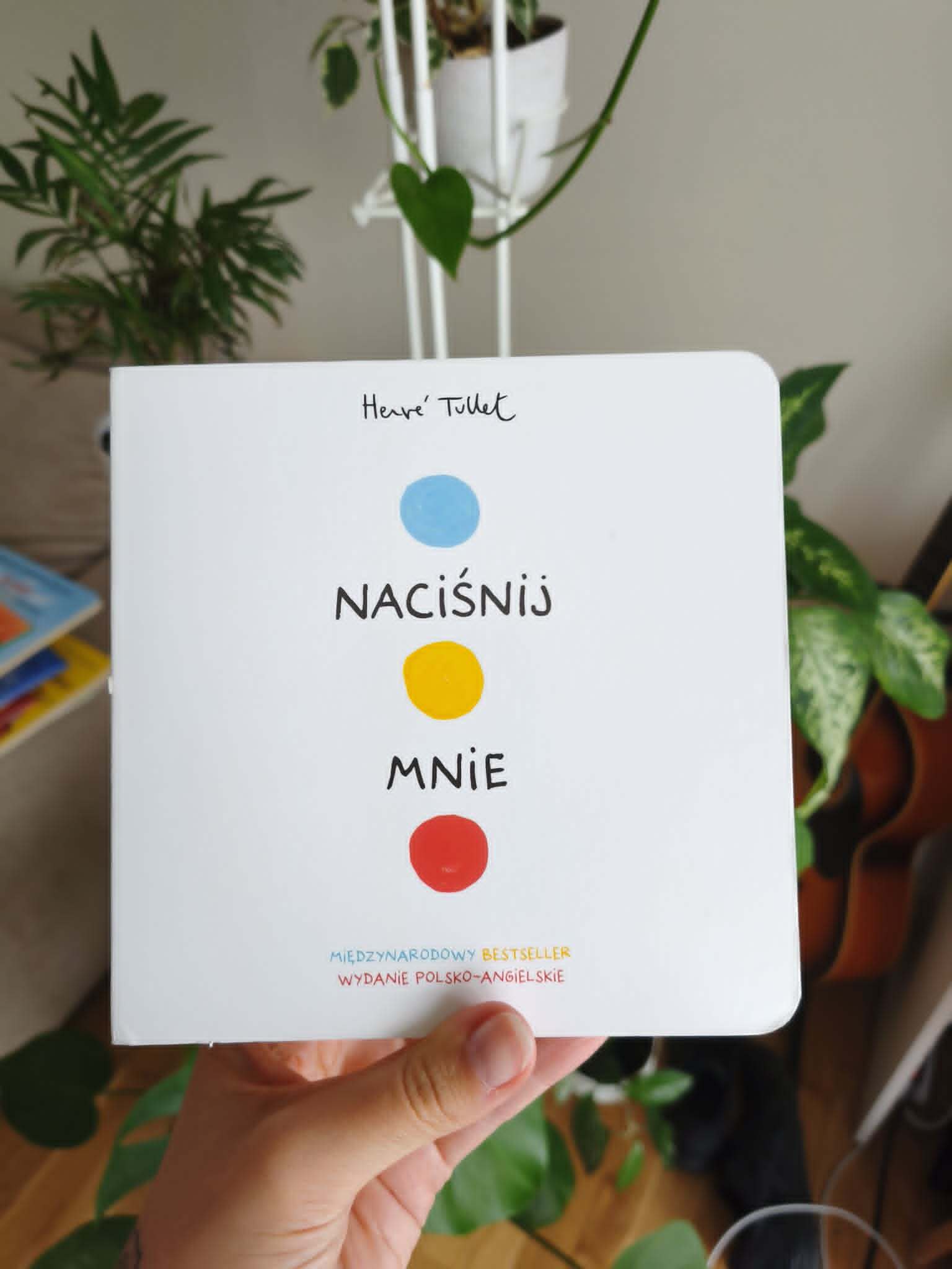 Naciśnij mnie — interaktywna książka dla 2-latka